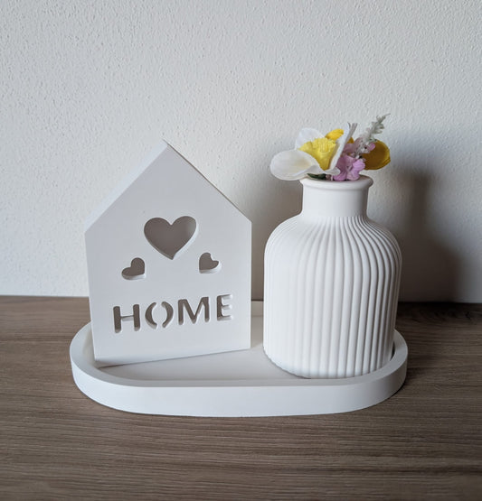 Tris decorativo: casetta Home, vaso plissettato e vassoio ovalato