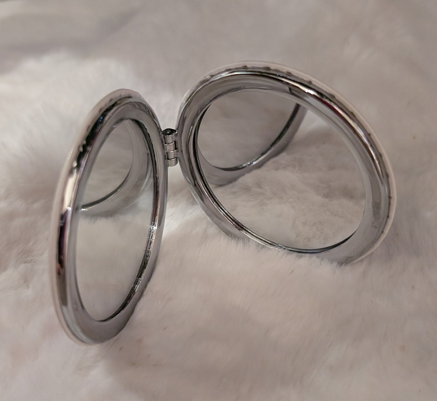 Specchietto tascabile tondo - accessorio unico